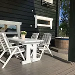 Riverside Aalto Borealis