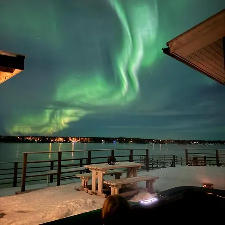 Prázdninový dům Riverside Aalto Borealis
